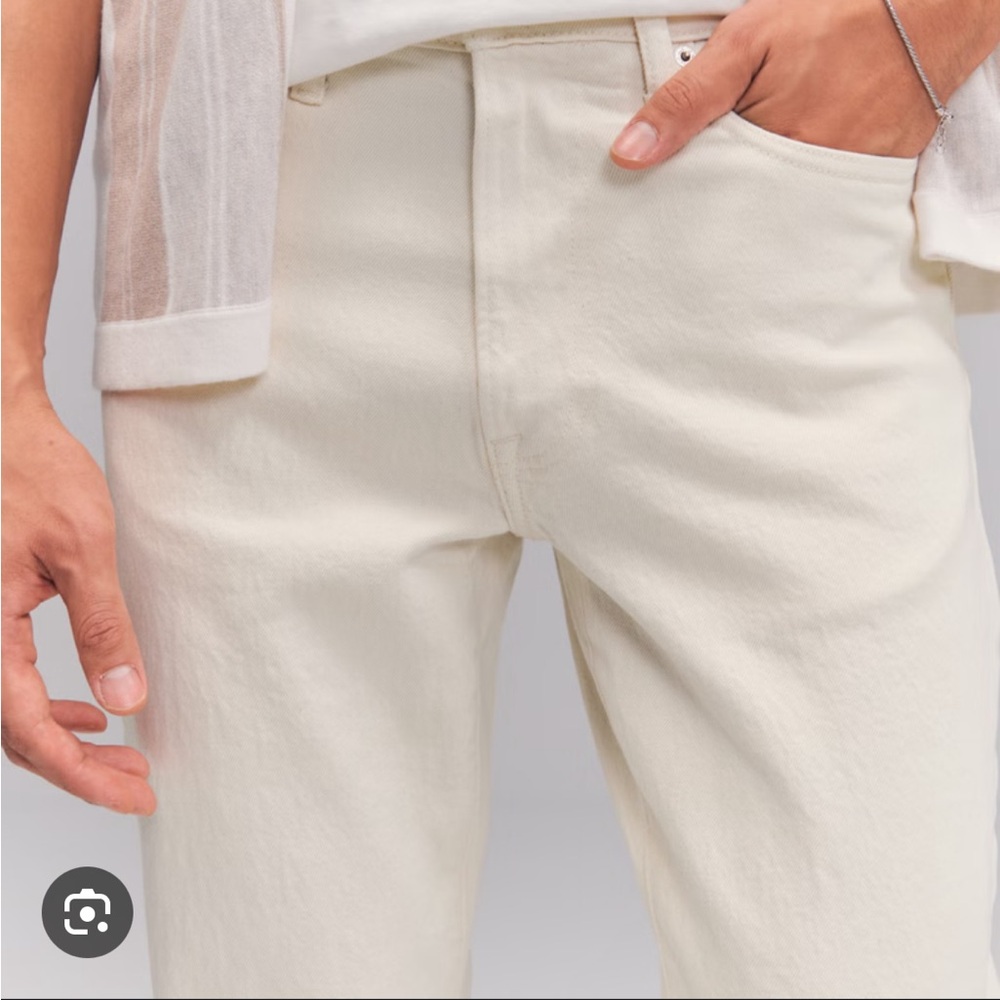 Cream Straight Jeans for a Modern Look